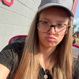 Meet your Posher, Lexie